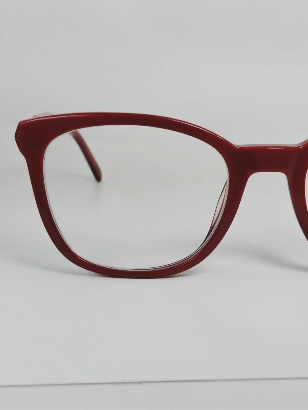 Kat. Stylish Red Women's Cat Eye. Wayfarer Vibes.